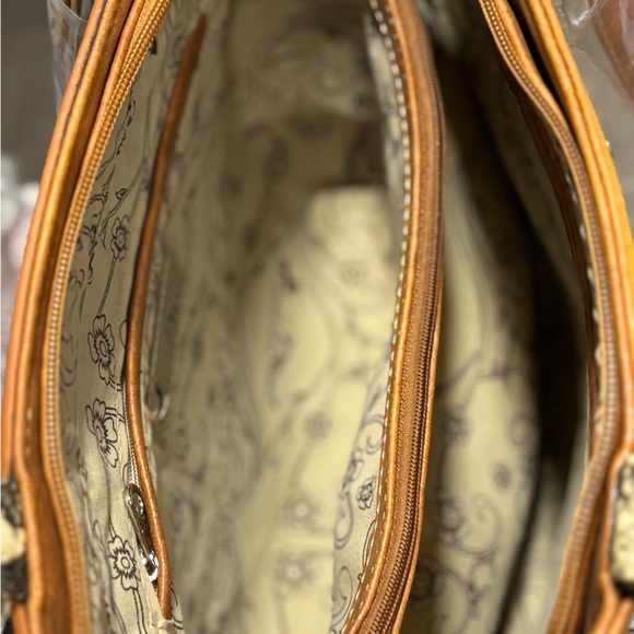 Montana West Tote - Picture 6 of 7